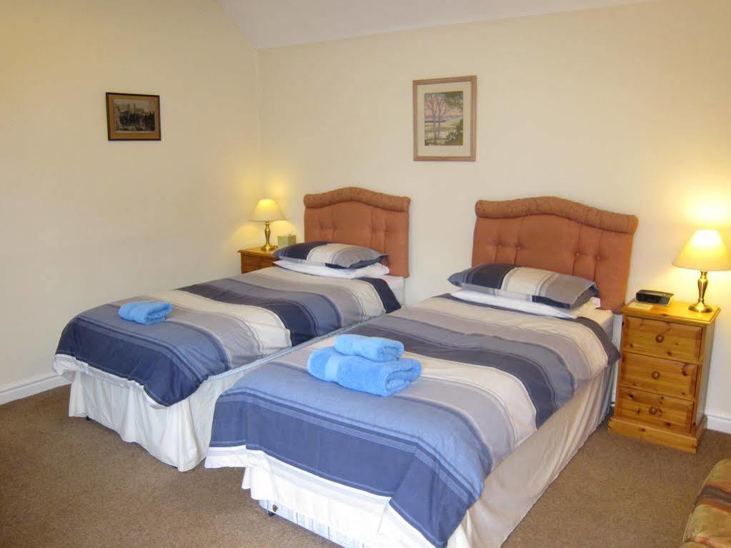 Black Swan Guest House Marton  Exterior photo